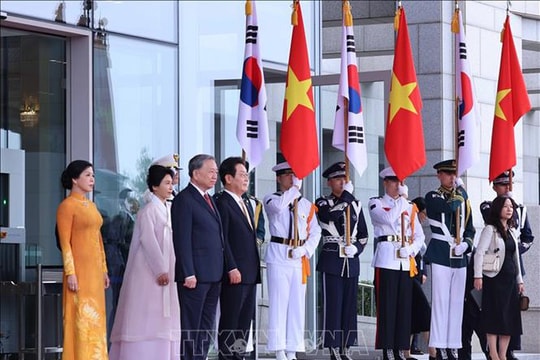 Tổng thống Hàn Quốc chủ trì Lễ đón trọng thể Tổng Bí thư Tô Lâm và Phu nhân