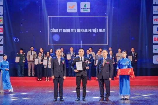 Herbalife Việt Nam đạt Chứng nhận Top 10 Nhãn hiệu nổi tiếng Việt Nam và Doanh nghiệp tiên phong đổi mới sáng tạo năm 2025