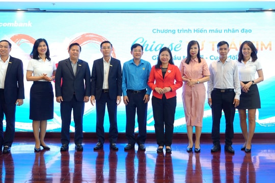 Sacombank tiếp nối hành trình “Chia sẻ từ trái tim” 2025