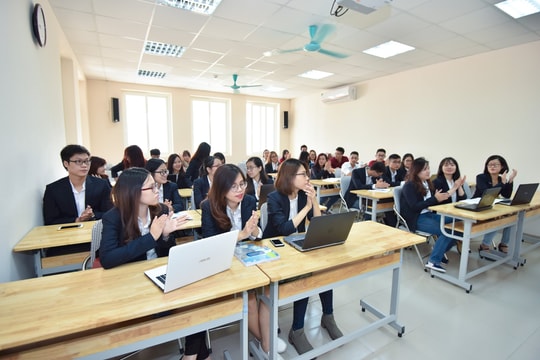 Điểm chuẩn Học viện Ngân hàng và Trường Đại học Ngân hàng TP. Hồ Chí Minh năm 2025