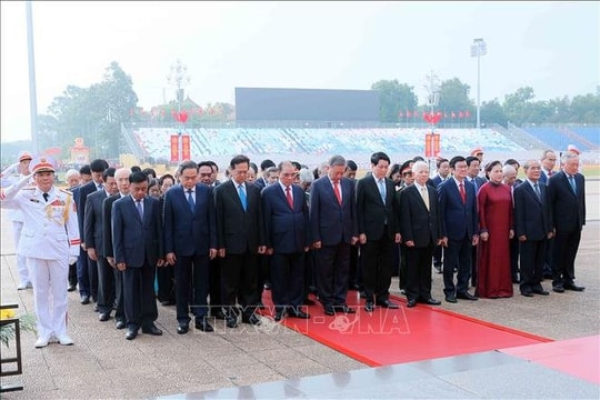 Lãnh đạo Đảng, Nhà nước vào Lăng viếng Chủ tịch Hồ Chí Minh