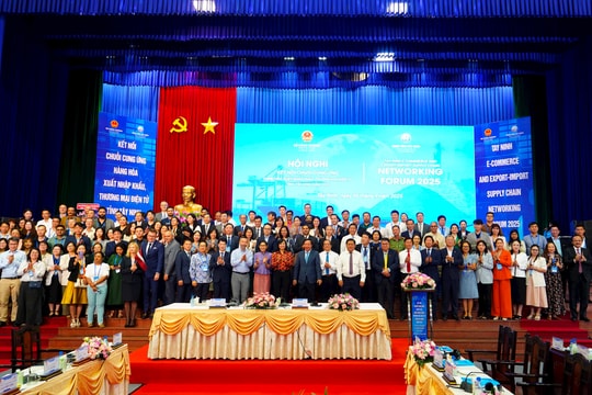 Cảng Quốc tế Long An ký Biên bản ghi nhớ với Cảng Portland (Mỹ) và Thoả thuận hữu nghị với Cảng Gothenburg (Thuỵ Điển)