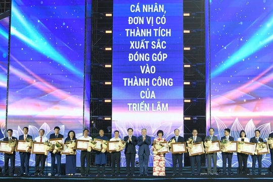 Bế mạc Triển lãm Thành tựu đất nước 80 năm: Ngành Ngân hàng nhận bằng khen và đạt giải "không gian trưng bày tiêu biểu"