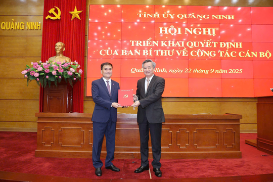Thứ trưởng Bộ Tài chính Bùi Văn Khắng được điều động và bầu giữ chức vụ Phó Bí thư Tỉnh ủy và Chủ tịch tỉnh Quảng Ninh