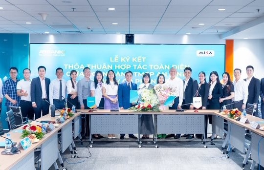 ABBANK hợp tác MISA, thúc đẩy hệ sinh thái tài chính số cho doanh nghiệp SME