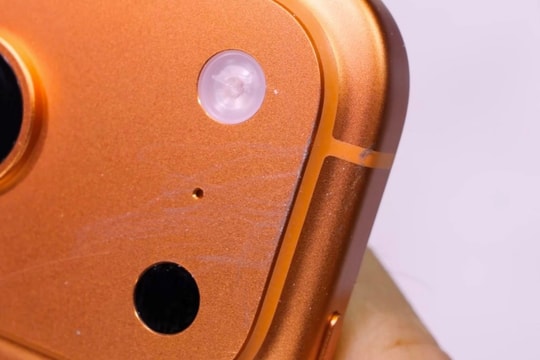 iPhone 17 bị trầy xước: Apple Stores tìm cách xử lý vấn đề