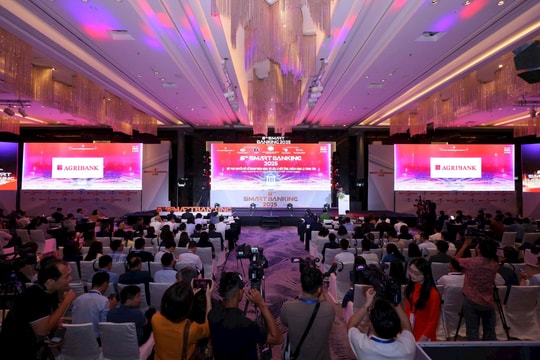 Agribank đồng hành cùng Hội thảo & Triển lãm Smart Banking 2025 – Tiên phong chuyển đổi số vì khách hàng và cộng đồng
