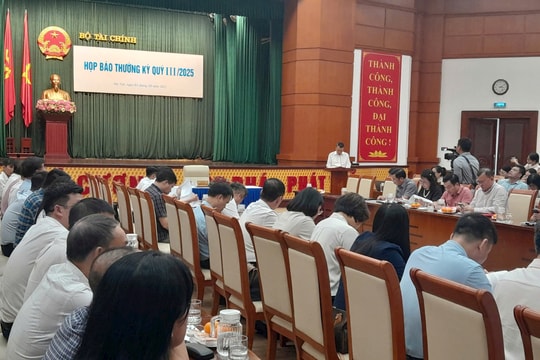 Bộ Tài chính thông tin về lĩnh vực casino, cá cược và đánh thuế giao dịch vàng