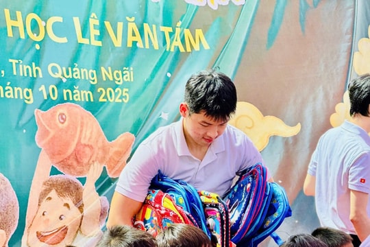 Vui Tết Trung thu cùng em nhỏ hoàn cảnh khó khăn: Nét đẹp văn hoá doanh nghiệp và ý nghĩa truyền cảm hứng