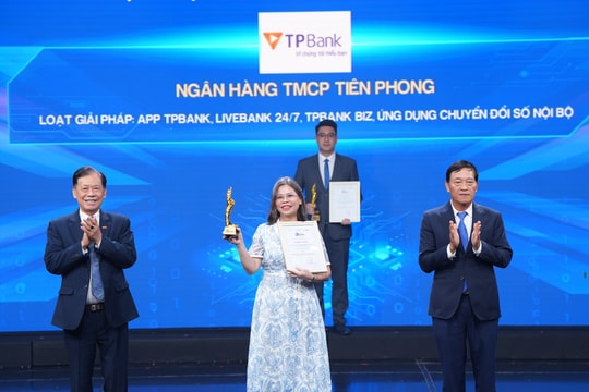 ‏TPBank được vinh danh chuyển đổi số xuất sắc, ghi dấu nỗ lực bền bỉ trên hành trình chuyển đổi số‏