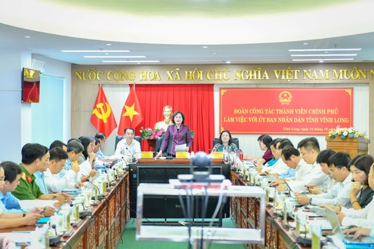 Thống đốc Nguyễn Thị Hồng cùng Đoàn công tác Thành viên Chính phủ làm việc tại tỉnh Vĩnh Long