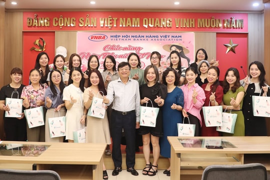 Hiệp hội Ngân hàng Việt Nam tổ chức lễ kỷ niệm ngày Phụ nữ Việt Nam 20/10
