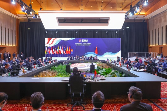 Thủ tướng đề xuất 3 định hướng chiến lược tại Hội nghị Cấp cao ASEAN-Trung Quốc lần thứ 28