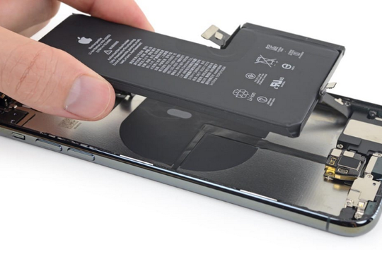 Pin iPhone 2025: iPhone 17 Pro Max vượt trội, iPhone Air vượt mong đợi