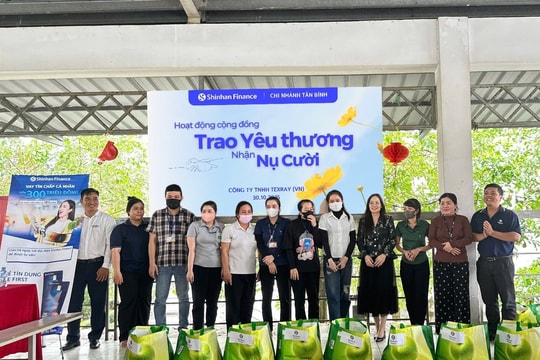 Shinhan Finance lan tỏa yêu thương đến người lao động tại Công ty Texray Việt Nam