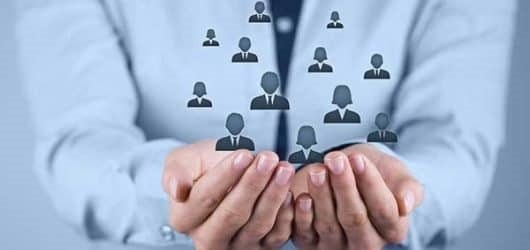 Góp ý dự thảo văn kiện đại hội XIV của Đảng: Giữ chân nhân tài và thu hút tri thức để Việt Nam “vươn mình” trong kỷ nguyên mới