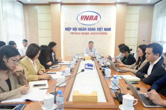 Hiệp hội Ngân hàng họp rà soát dự thảo Sổ tay cung cấp dịch vụ thanh toán QR xuyên biên giới tại Việt Nam
