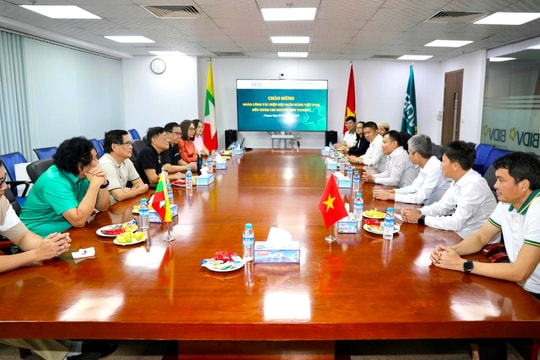 Đoàn công tác Hiệp hội Ngân hàng Việt Nam thăm và làm việc tại BIDV Chi nhánh Yangon