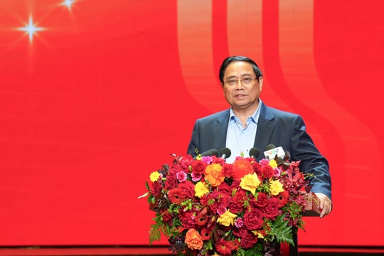Thủ tướng Phạm Minh Chính: Ngành Ngân hàng giữ vai trò then chốt, là "điểm tựa" vững chắc của nền kinh tế