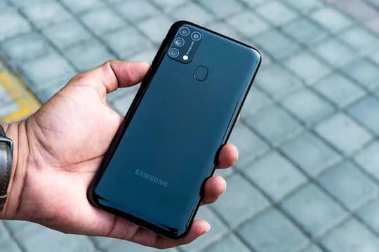 Top điện thoại Samsung dưới 5 triệu ngon, bổ, rẻ trước thềm Black Friday