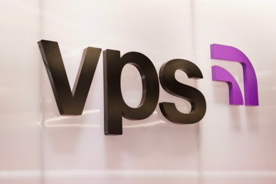 Ngày đầu chào sàn HoSE, VCK giảm 15,33%