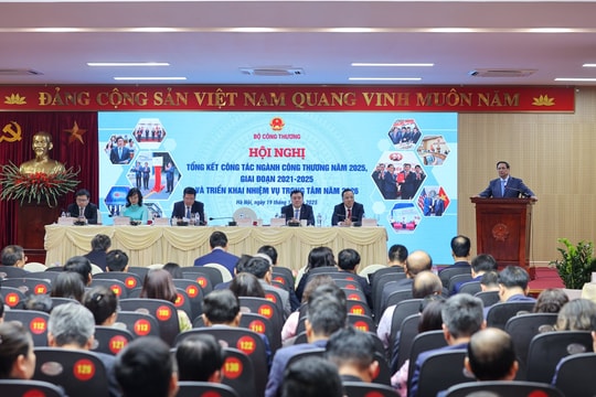 Thủ tướng yêu cầu ngành công thương thực hiện "6 tiên phong"