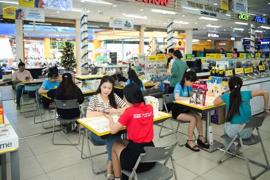 Tết 2026: Khi người Việt đón xuân với nhiều tự tin và ước muốn hơn