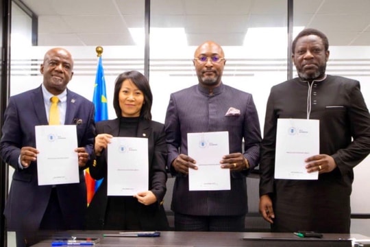 Vingroup và Thủ đô Congo đẩy mạnh hợp tác toàn diện trong lĩnh vực giao thông xanh