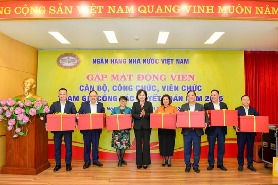 Ban Lãnh đạo Ngân hàng Nhà nước Việt Nam gặp mặt cán bộ, công chức, viên chức tham gia công tác quyết toán năm 2025