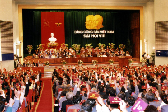 Dấu ấn các kỳ đại hội toàn quốc của Đảng Cộng sản Việt Nam - Kỳ VIII: Đại hội đại biểu toàn quốc lần thứ VIII của Đảng (1996)
