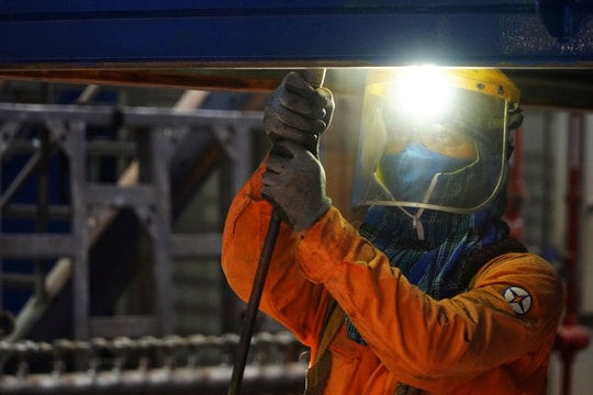 Vượt sớm tiến độ 7 ngày công trình Đại tu tổ máy GT12 - Nhà máy điện Phú Mỹ 1