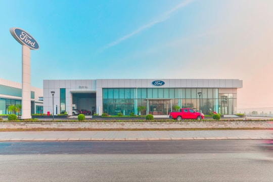 Ford Việt Nam ra mắt đại lý Ford Huế theo tiêu chuẩn đại lý mới toàn cầu