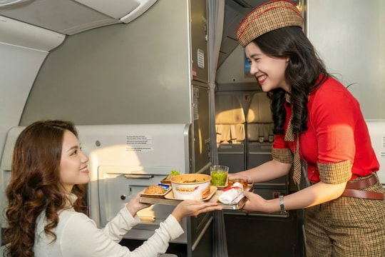 Tết bắt đầu từ khoảnh khắc cất cánh cùng menu đậm vị cổ truyền của Vietjet
