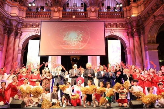 Kiều bào rộn ràng đón Xuân Bính Ngọ 2026