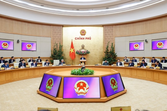 Thủ tướng: Tổ chức làm việc nghiêm túc trong ngày đầu đi làm trở lại; Tập trung triển khai ngay các nhiệm vụ trọng tâm sau Tết