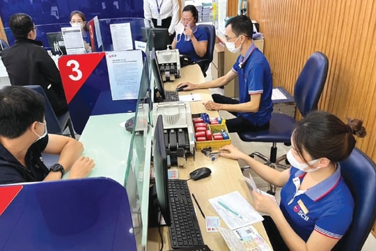 Tái cấu trúc mạng lưới ngân hàng: Từ phòng giao dịch vật lý đến nền tảng số