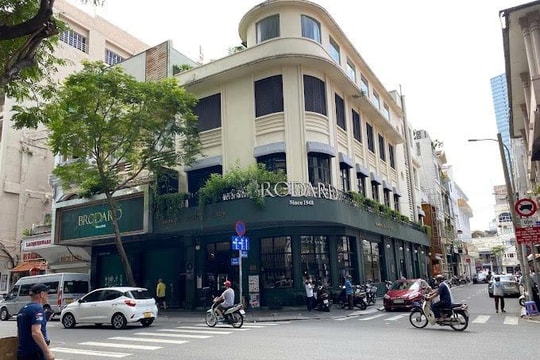 Giá thuê nhà phố “lép vế” trước mặt bằng bán lẻ cao cấp