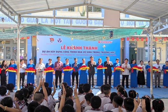 Orion Food Vina trao tặng nhà vệ sinh học đường tại tỉnh Vĩnh Long