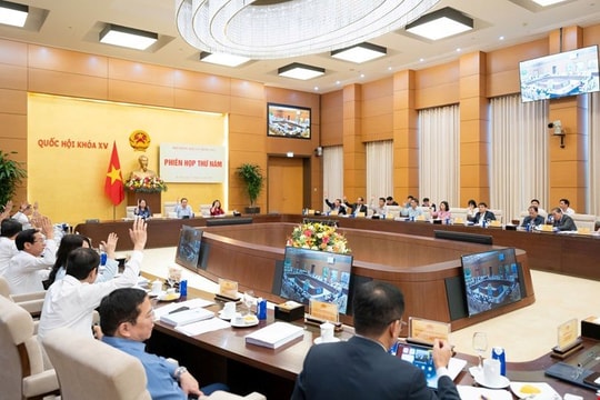 Thông qua Nghị quyết công bố kết quả bầu cử đại biểu Quốc hội khóa XVI