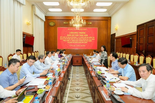 Ban Thường vụ Đảng ủy Ngân hàng Nhà nước Việt Nam làm việc với Đoàn khảo sát của Đảng ủy Chính phủ về thực hiện Kết luận số 208-KL/TW của Bộ Chính trị