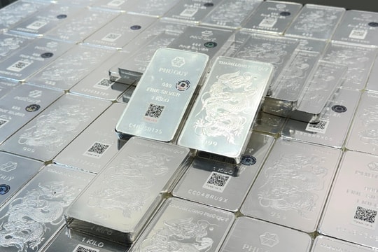 Sáng 6/6: Giá bạc giảm mạnh, quỹ bạc lớn nhất thế giới bán ra 17 tấn bạc