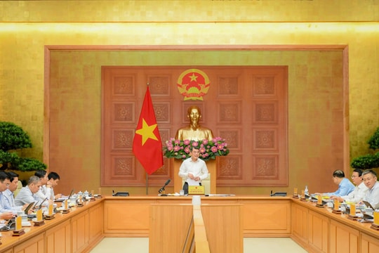 Thủ tướng Lê Minh Hưng làm việc với Ngân hàng Nhà nước: Chuyển từ tư duy "quản lý" sang "kiến tạo phát triển"