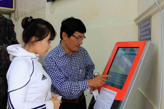 Từ ngày 15/5, có thể đổi vé trực tuyến mà không cần ra ga