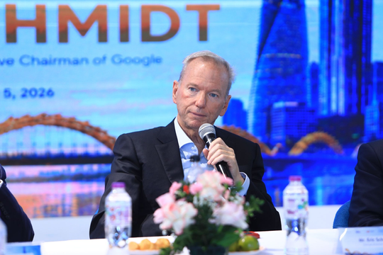 Cựu Chủ tịch, Tổng Giám đốc Google, tỷ phú Eric Schmid đến Việt Nam trao đổi về tương lai AI Việt Nam