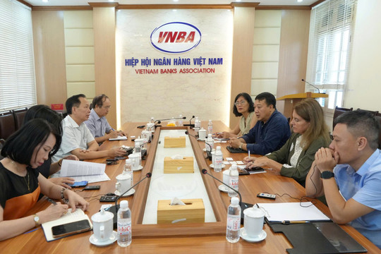 Hiệp hội Ngân hàng Việt Nam làm việc với Tổ chức Tài chính Quốc tế (IFC)