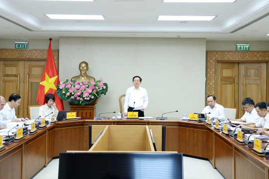 Rà soát mục tiêu, tập trung đầu tư có trọng tâm phát triển trung tâm nghiên cứu, thử nghiệm và phòng thí nghiệm trọng điểm phục vụ công nghệ chiến lược