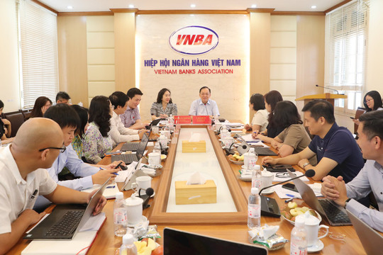 Đoàn công tác Uỷ ban Kinh tế và Tài chính của Quốc hội làm việc với Hiệp hội Ngân hàng Việt Nam