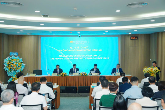 ĐHĐCĐ Vietnam Airlines: Mục tiêu doanh thu tăng trưởng 2 chữ số, lợi nhuận giảm do áp lực giá nhiên liệu
