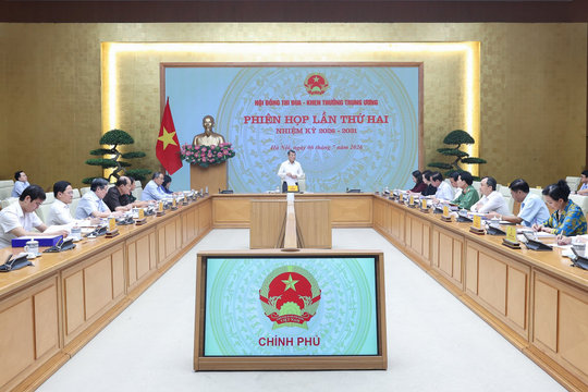 Thủ tướng Lê Minh Hưng: Đẩy mạnh công tác thi đua khen thưởng góp phần tăng trưởng 2 con số