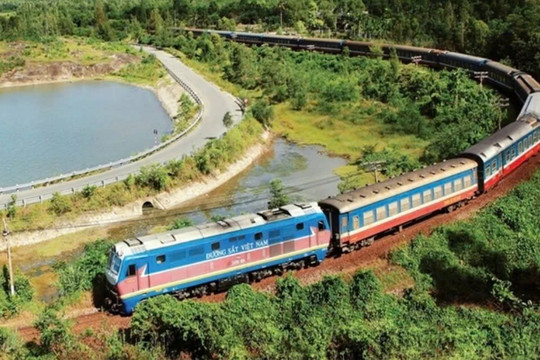 Đường sắt Việt Nam chính thức chuyển sang mô hình tập đoàn